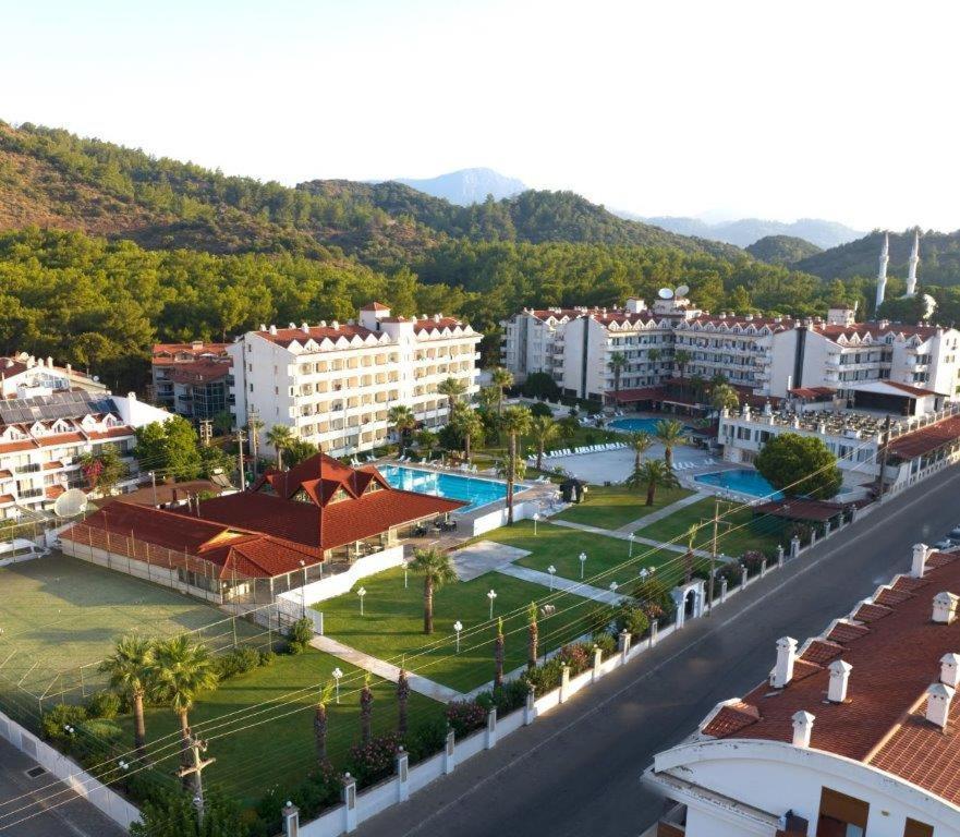 Club Pineta 4*